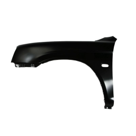 Błotnik przód L MITSUBISHI L 200 96-03r.